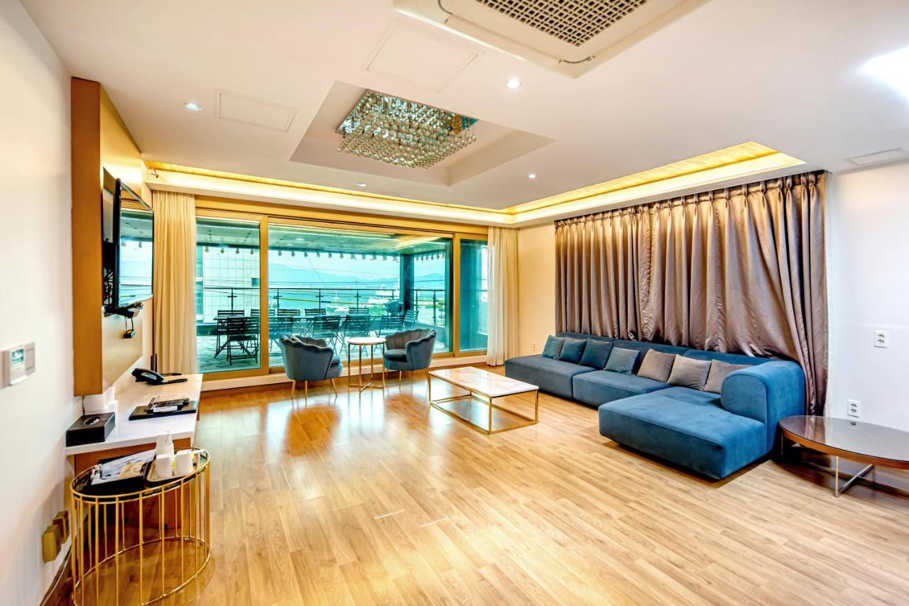 Hs Tourist Hotel Yeosu Exterior foto