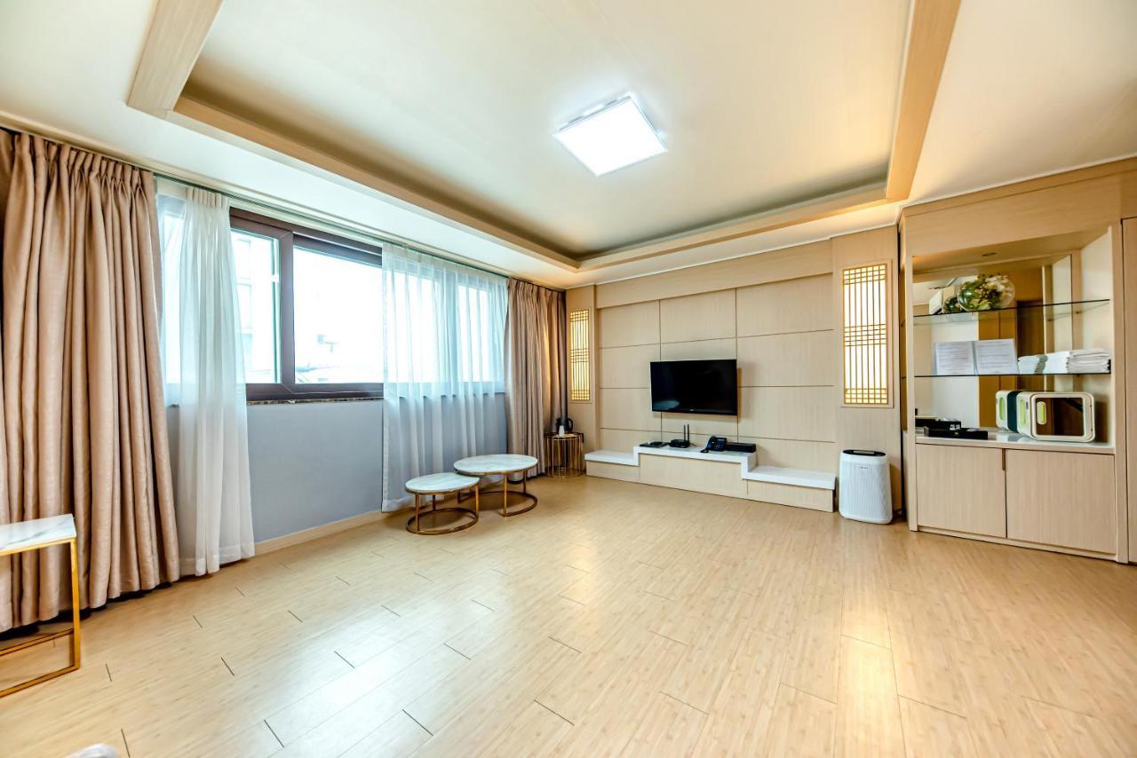 Hs Tourist Hotel Yeosu Exterior foto