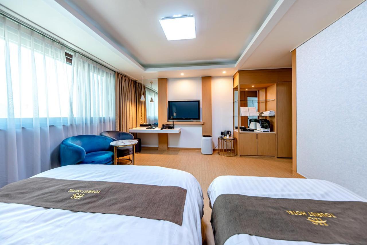 Hs Tourist Hotel Yeosu Exterior foto